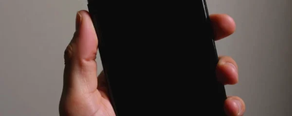 instagram-ecran-noir-causes-et-solutions